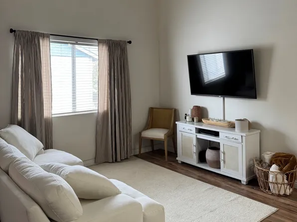 13100 Bromont Ave Unit 40, Sylmar, CA 91342