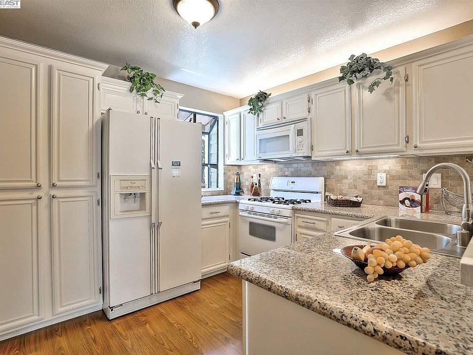 1st image of 3517 Birchwood Ter APT 204
