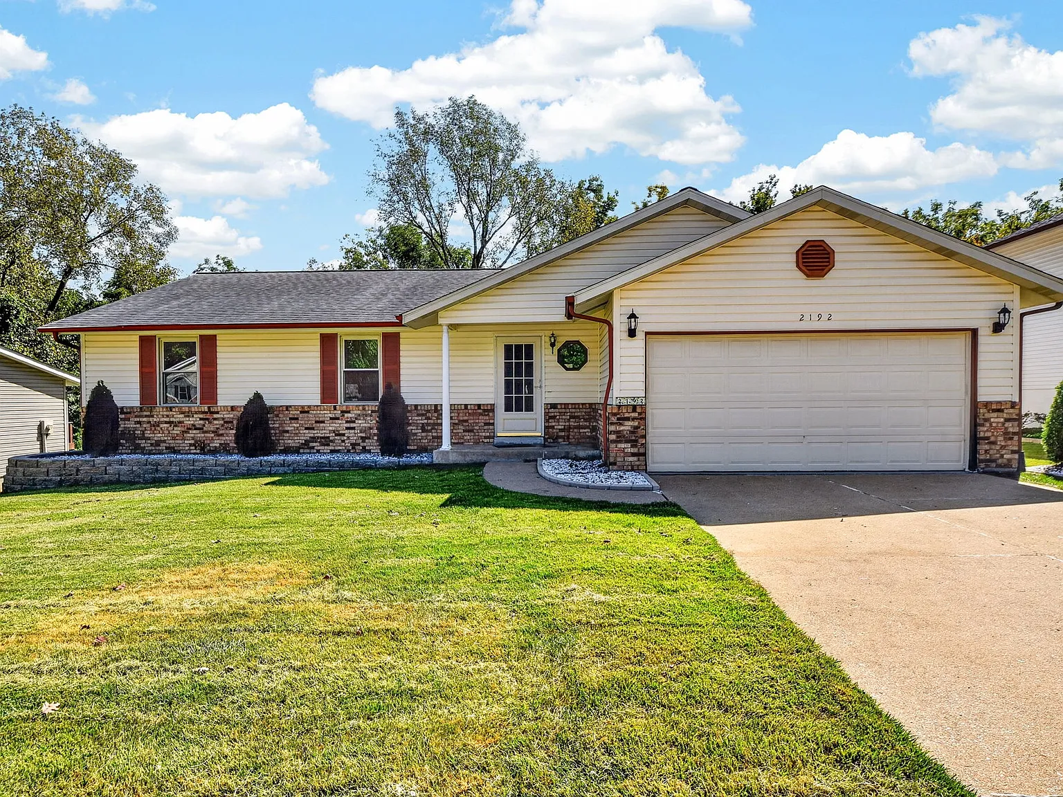 3 bed, 1385 sqft, $2,995 — Photo 1