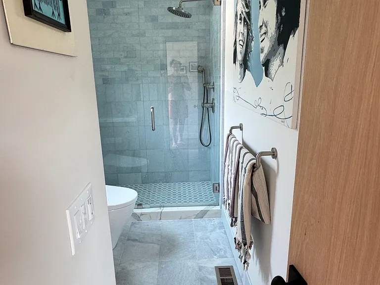 300 Radcliffe Ct — Photo 18