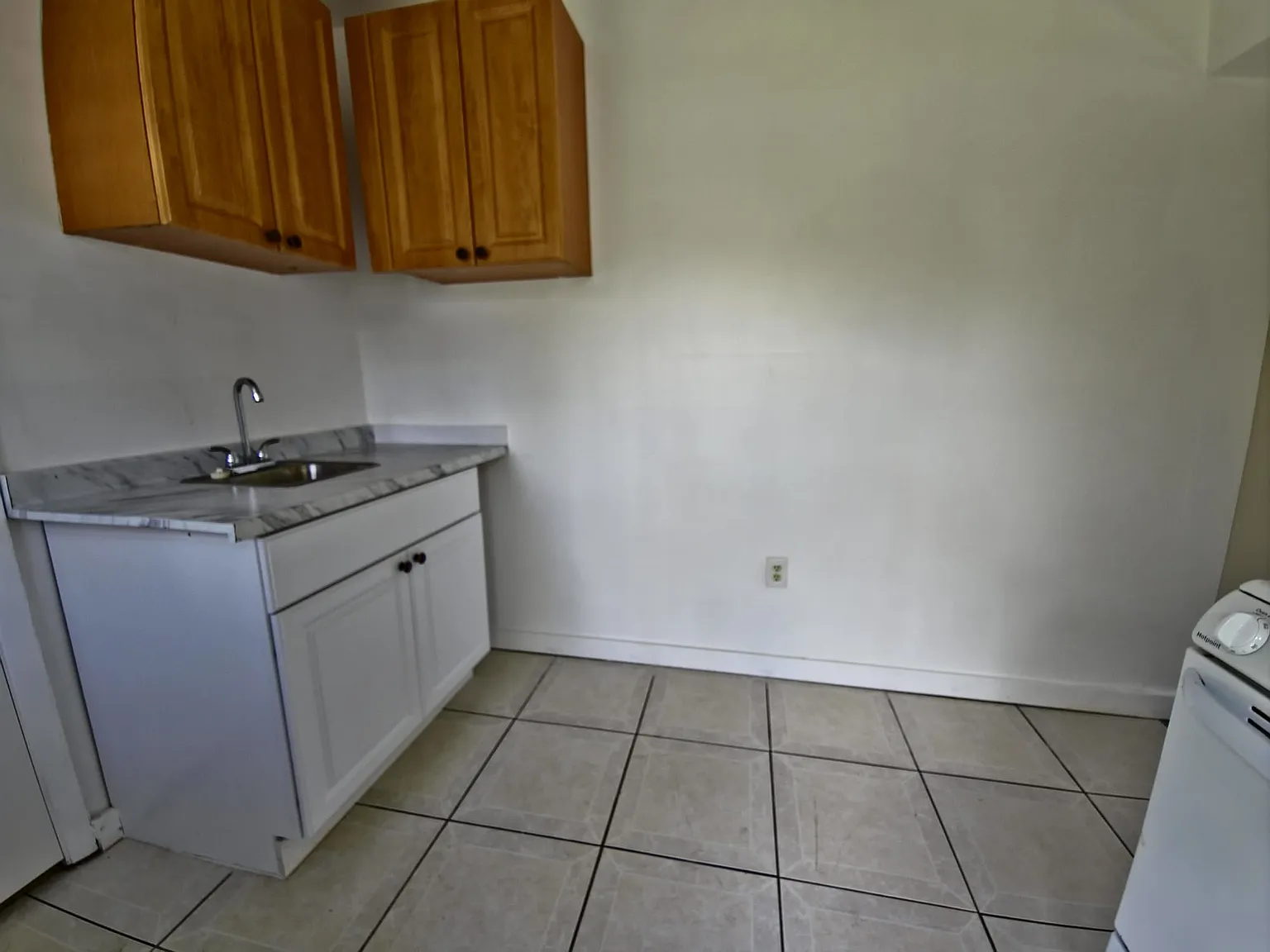 2 bed, 800 sqft, $1,200 — Photo 2
