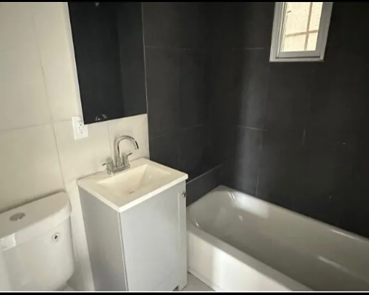 20 Claire Ave #4B — Photo 2