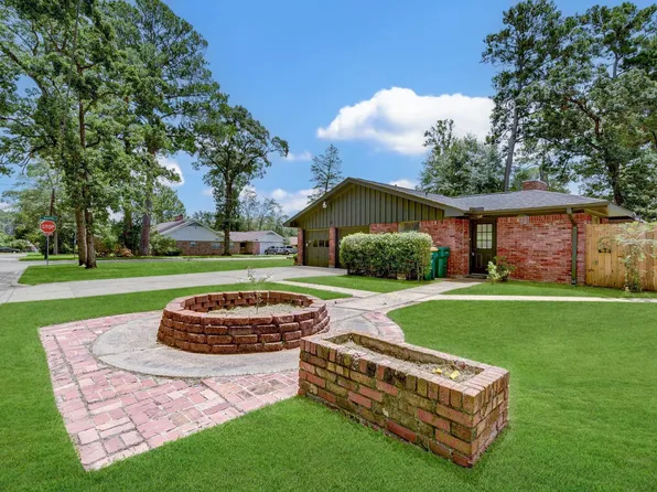 1703 N Roberson St, Conroe, TX 77301