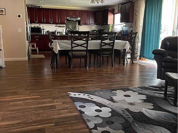 5th image of 1120 Tangerine Dr