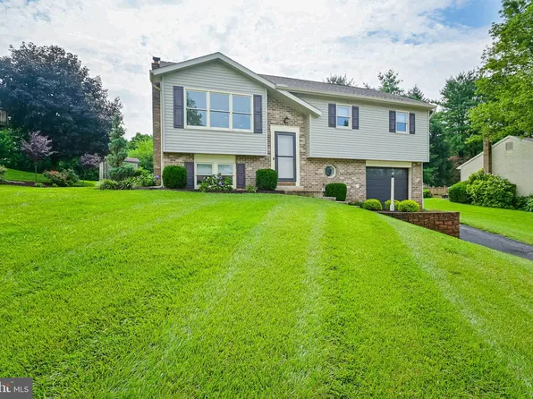 20 Rosewood Dr, Lancaster, PA 17603