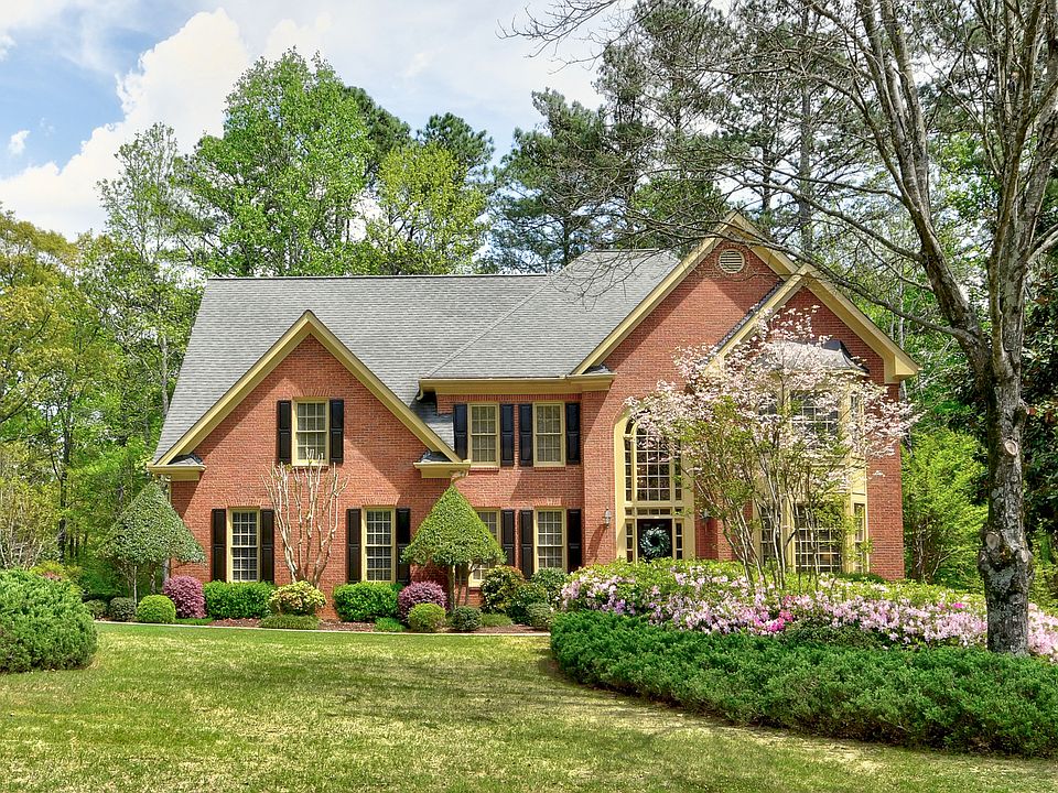 1st image of 110 Fox Cove Ct