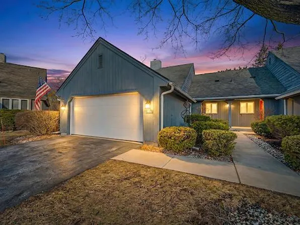 10327 North Savannah COURT, Mequon, WI 53092