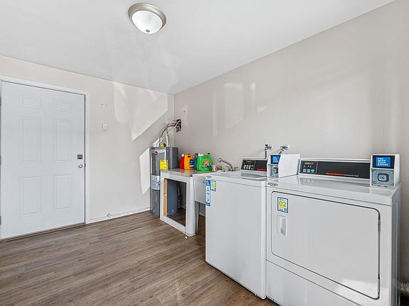 3rd image of 3125 E Carlisle Ave APT 7