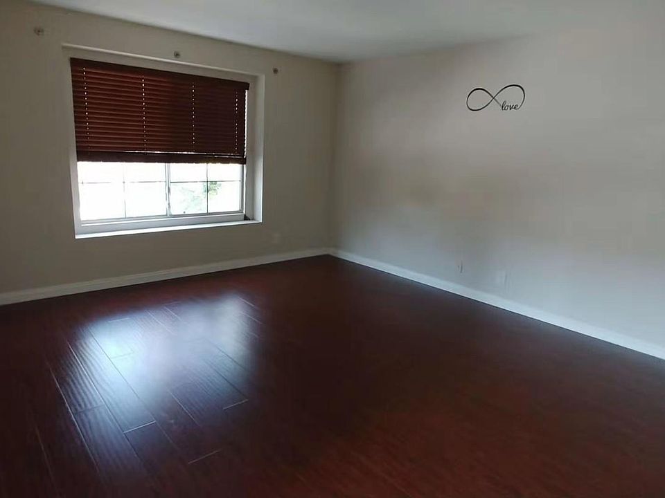 1st image of 3128 Vineland Ave