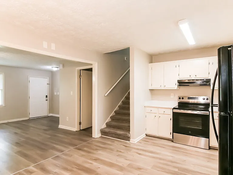 6183 Fieldcrest Dr — Photo 9
