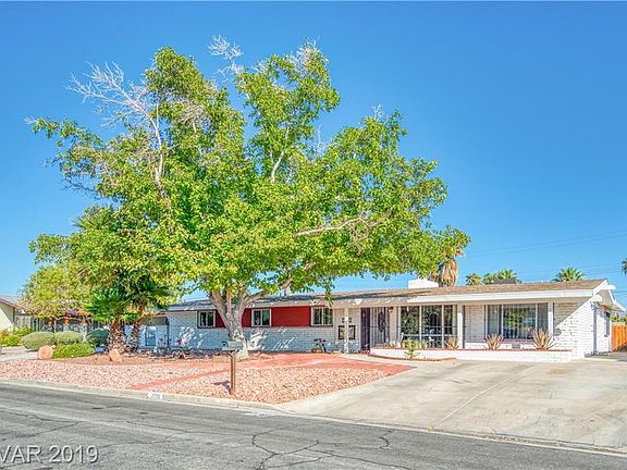 3rd image of 2200 Bonnie Brae Ave