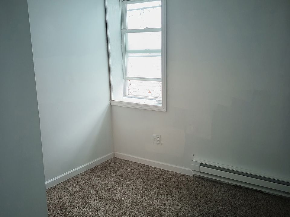2nd image of 3 Myrtle Ave APT 2