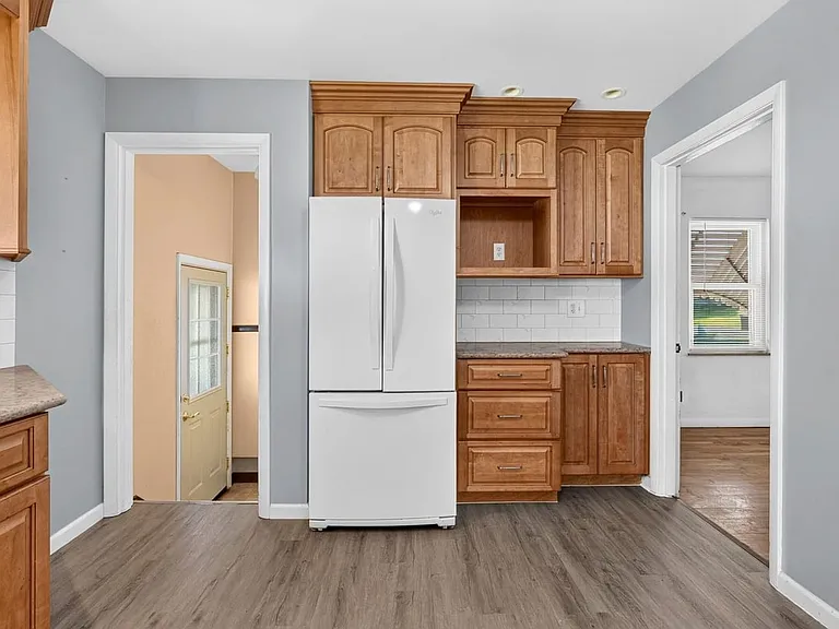 9826 Ravensbrook Dr — Photo 5