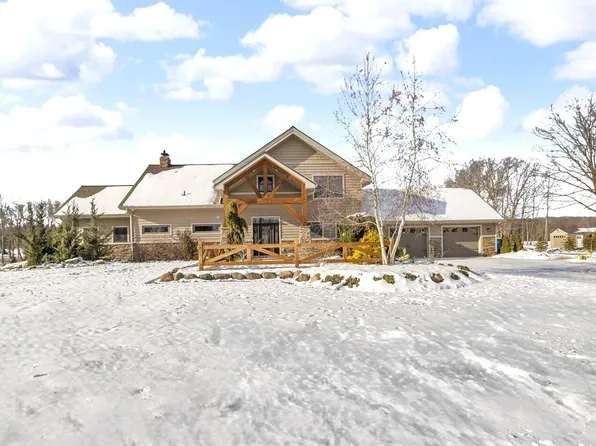 12500 Round Lake Rd, Horton, MI 49246