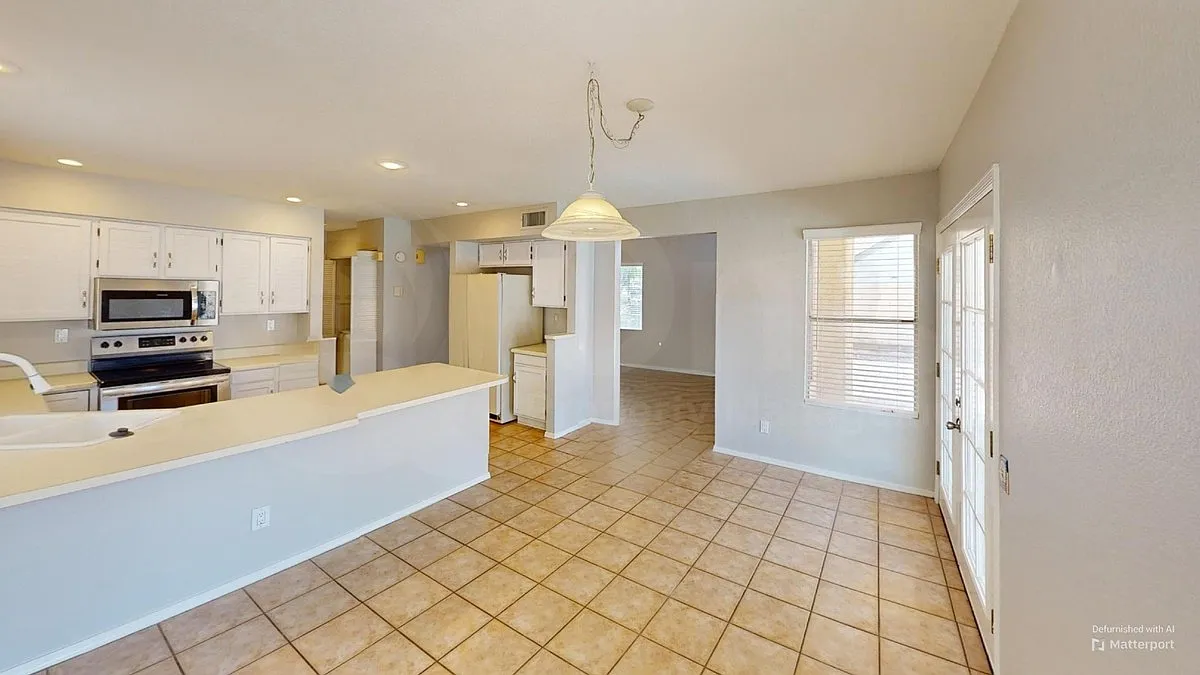 3 bed, 2.5 bath, 1378 sqft, $2,299 — Photo 4