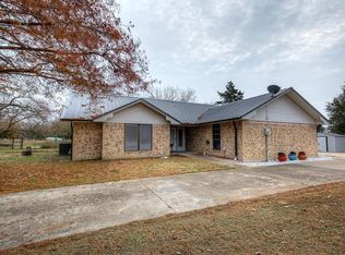 601 S Greenville St, Wolfe City, TX 75496