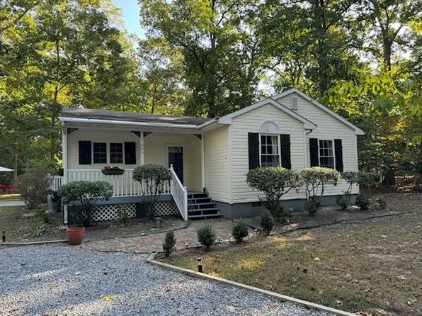 37046 Forecastle Ct, Greenbackville, VA 23356