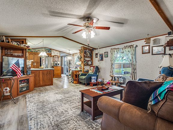 3rd image of 2538 Whiterock Rd