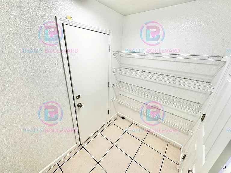9685 Canyon Meadows Dr — Photo 17