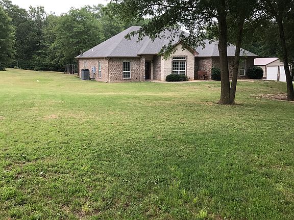 3 bedroom 2 bath. Emory, TX