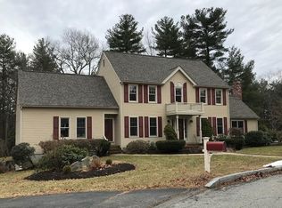 27 Cherokee Ln, Walpole, MA 02081