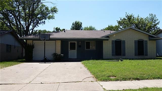 1st image of 323 Teakwood Dr
