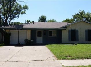 323 Teakwood Dr, Mesquite, TX 75149
