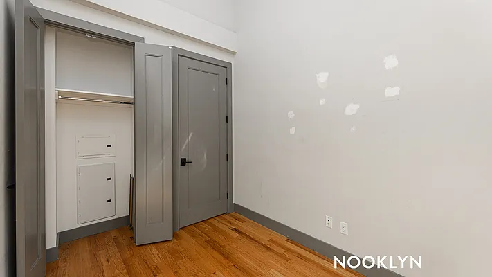 Rented by Nooklyn NYC LLC | media 9