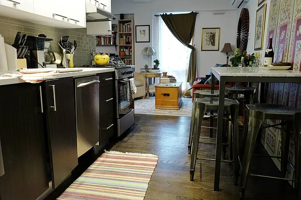 Rented by EXR | media 30