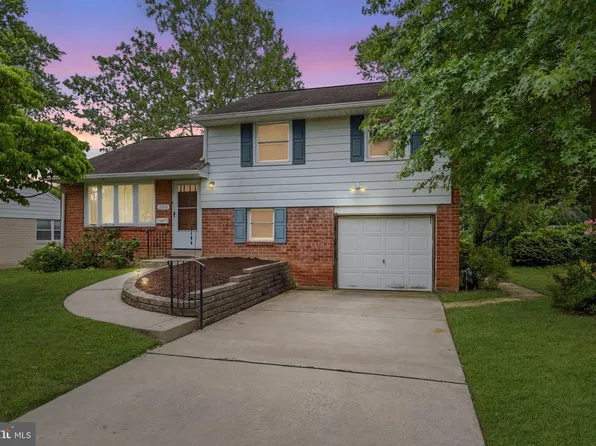2916 Larkspur Ln, Secane, PA 19018