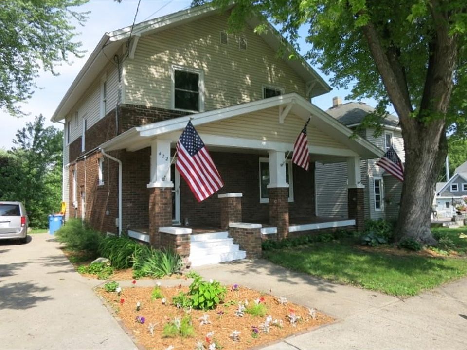 1st image of 422 N Oak Ave