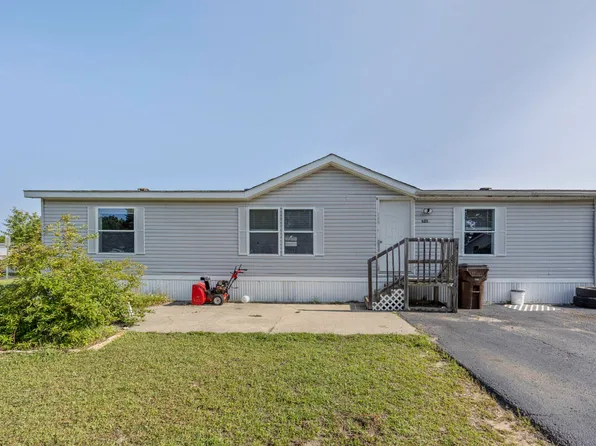 525 E Rainbow Rd, Newaygo, MI 49337