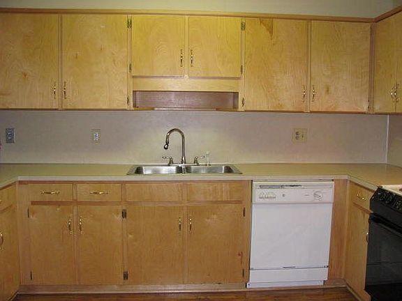 4th image of 1494 Lee Road 201