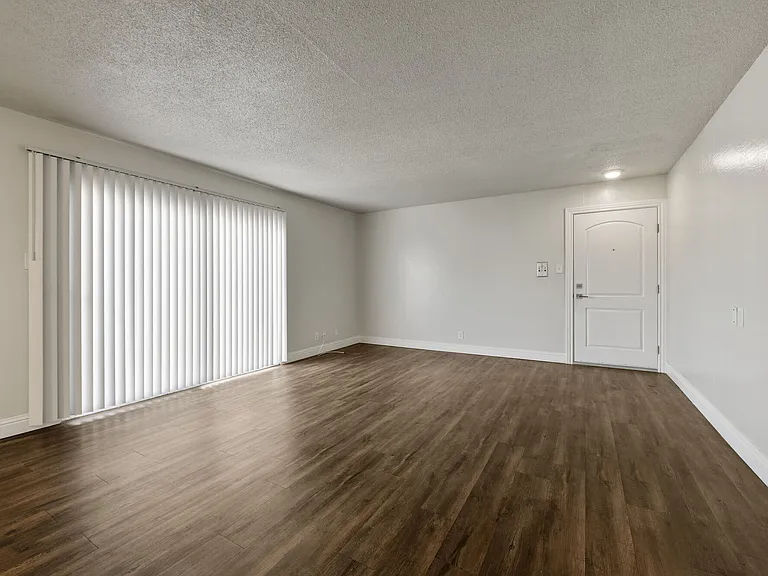 Marina Haven Apartments — Photo 8