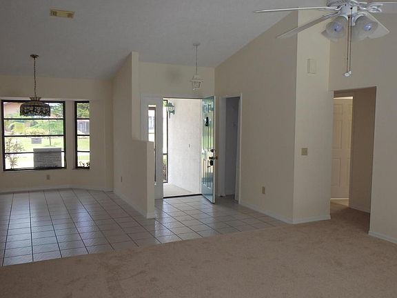 4th image of 2350 SE Longhorn Ave