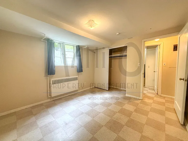 6 S Oak St — Photo 7