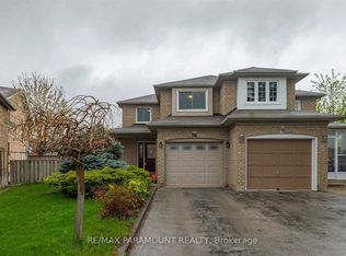 26 Ural Cir, Brampton, ON L6R 1H3