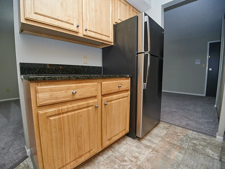 St. Clair Woods Apartments — Photo 4