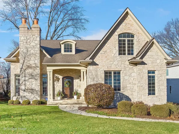 28 Chestnut Ave, Clarendon Hills, IL 60514