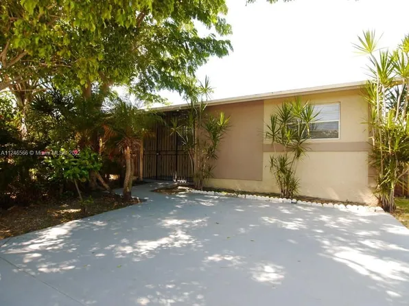 11221 SW 190th St, Miami, FL 33157
