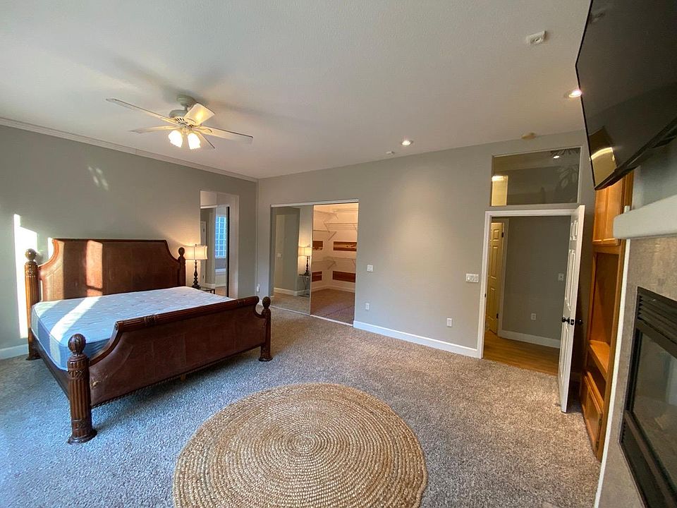1st image of 3643 Park Dr Unit 1
