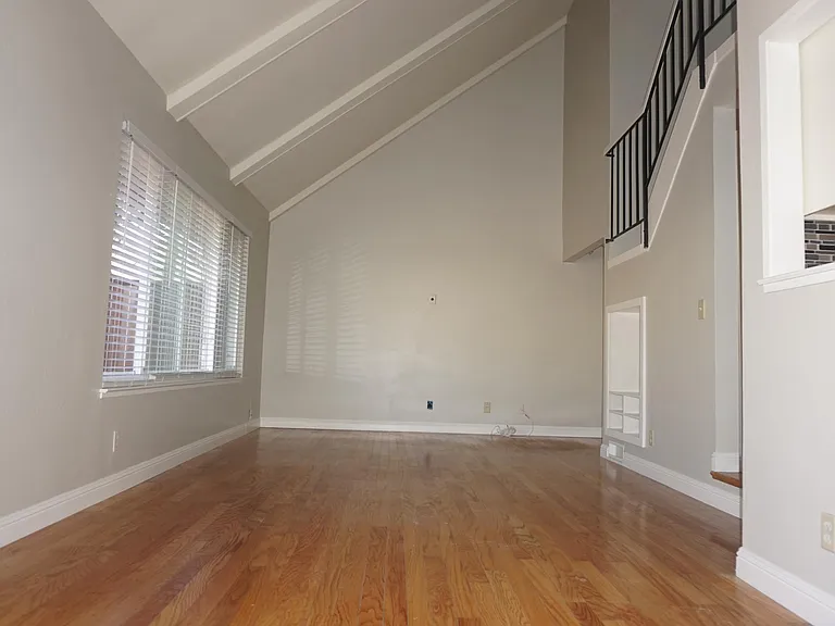119 Amber Oak Ct — Photo 7