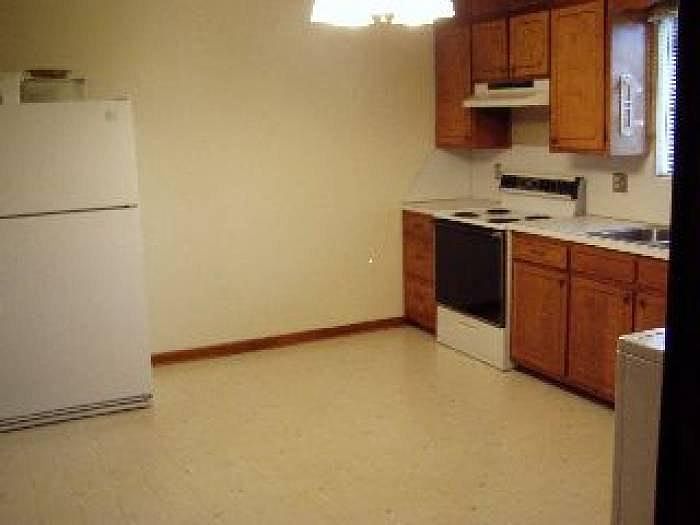 2nd image of 11 Mabel Ln APT 3