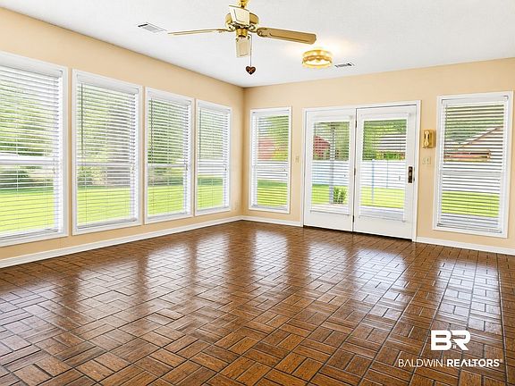 3rd image of 116 Woodmere Dr
