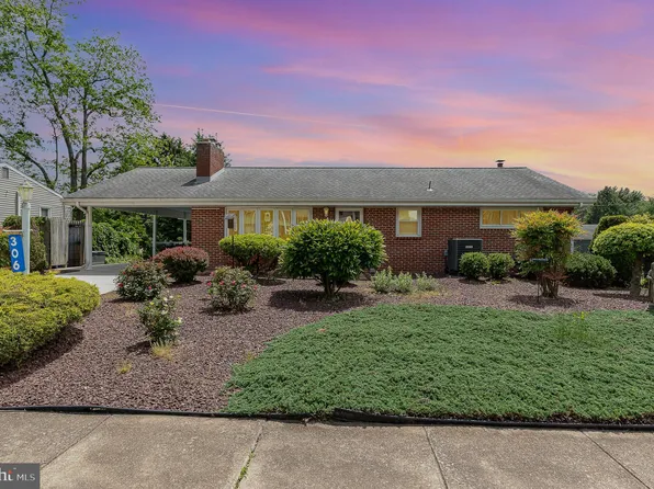 306 Sharon Dr, New Cumberland, PA 17070