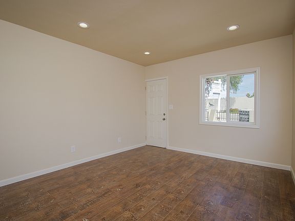 5th image of 2842 Coburn St