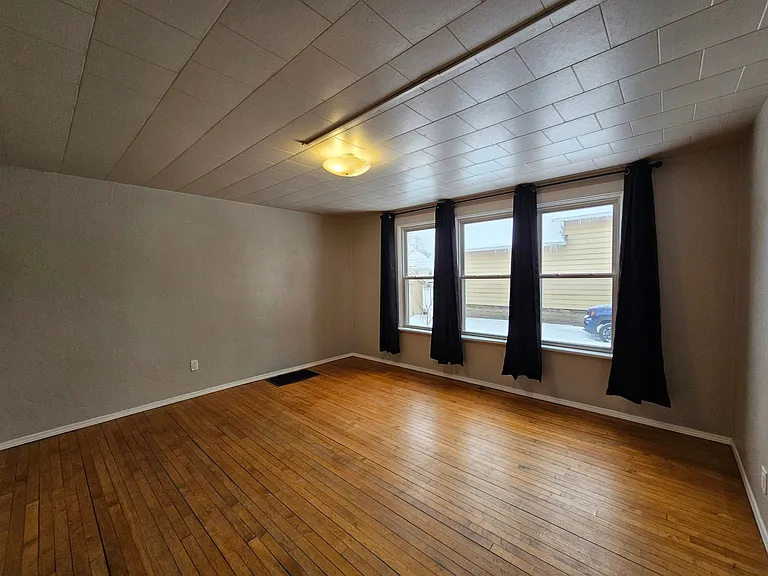 1114 Pine St #1114 — Photo 5
