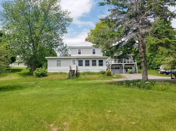 17 Lincoln Street, Lincoln, ME 04457