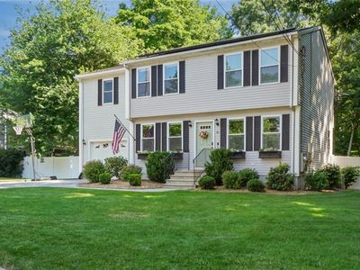 10 Loggers Run, West Warwick, RI, 02893