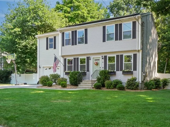 10 Loggers Run, West Warwick, RI 02893